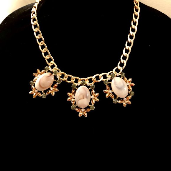 Lee Angel Cream Swirl Cabochon Crystal Frontal Necklace NWT 110 - Picture 2 of 5
